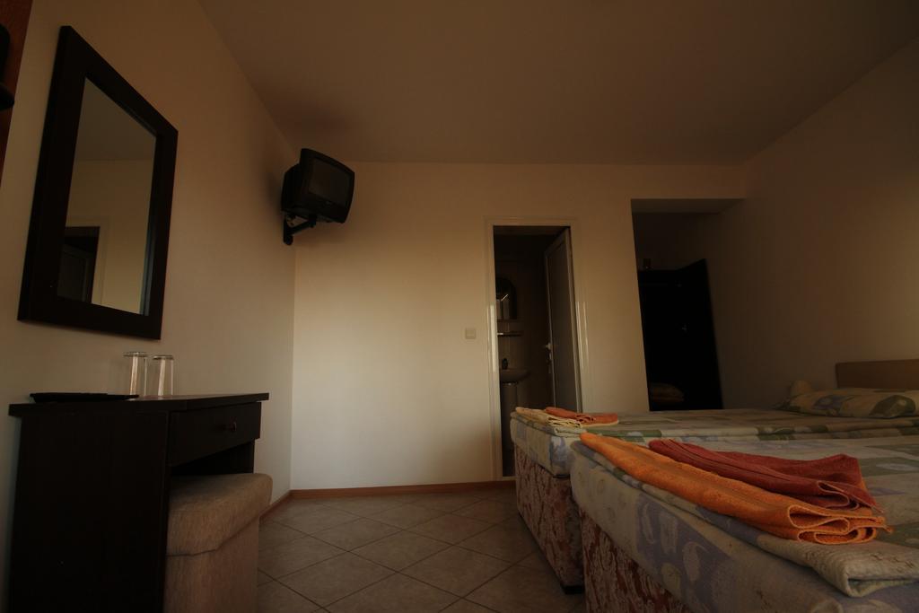 Guest House Nash Dom Kavarna Kültér fotó